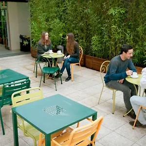 pere-tarres-hostel.catalonia-hotels.com/